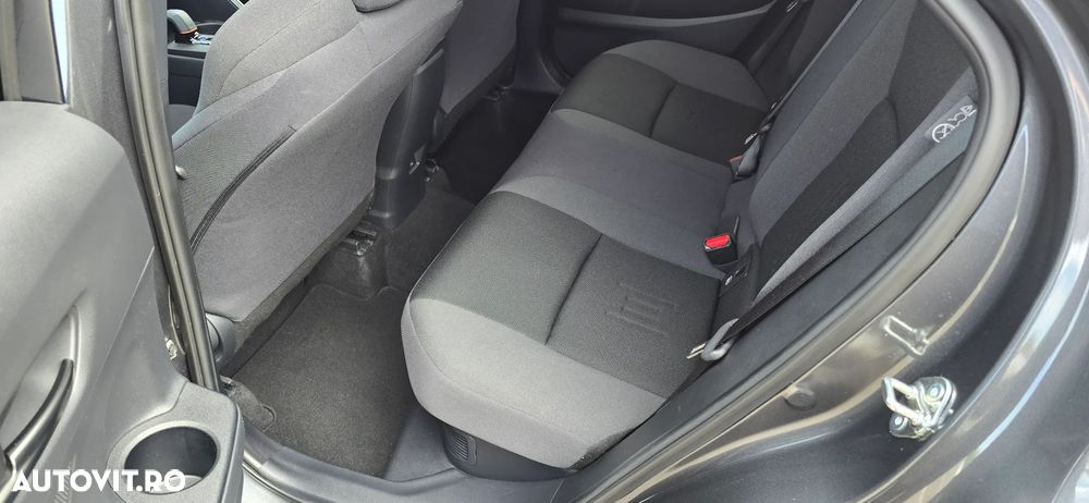 Toyota C-HR 1.8 Hybrid Team Deutschland - 15