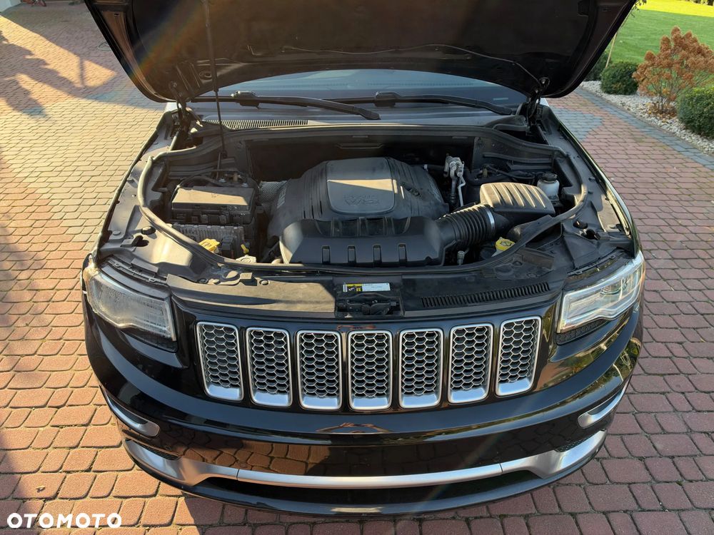 Jeep Grand Cherokee - 23