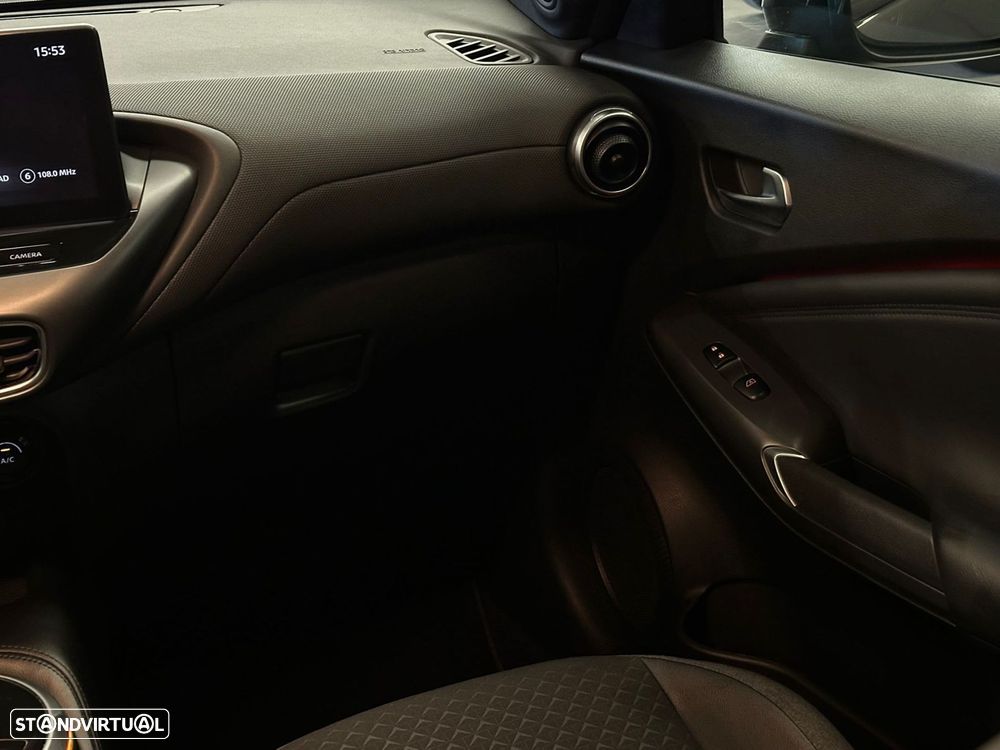 Nissan Juke 1.0 DIG-T N-Connecta NAV. DCT - 9