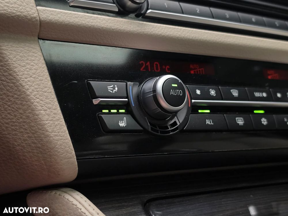 BMW Seria 5 520d Sport-Aut. - 33