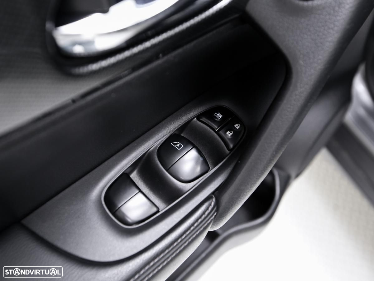 Nissan X-Trail - 18