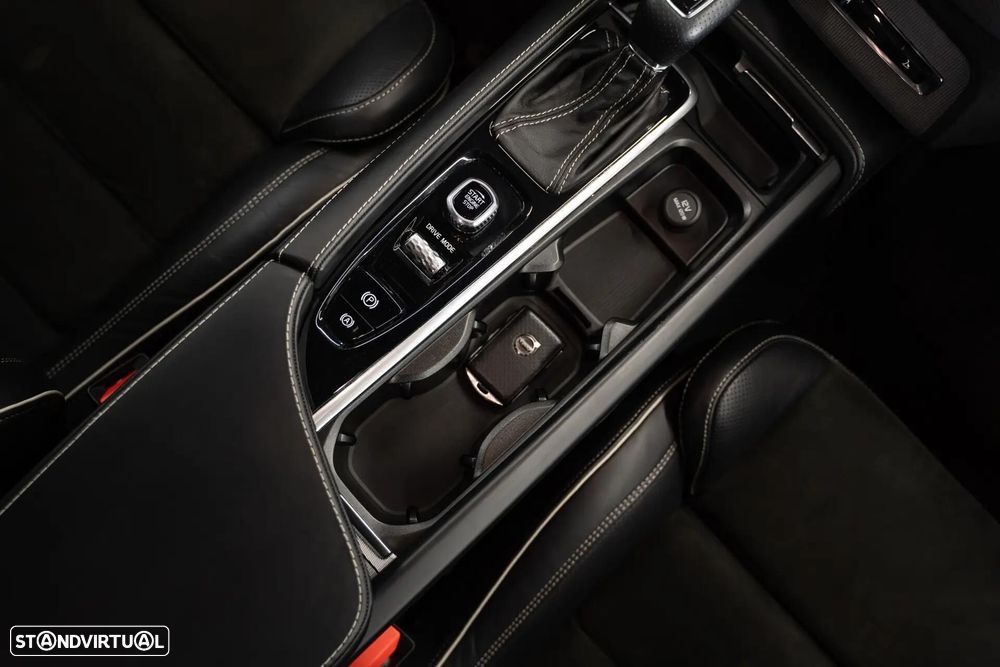 Volvo XC 90 2.0 D4 R-Design - 38