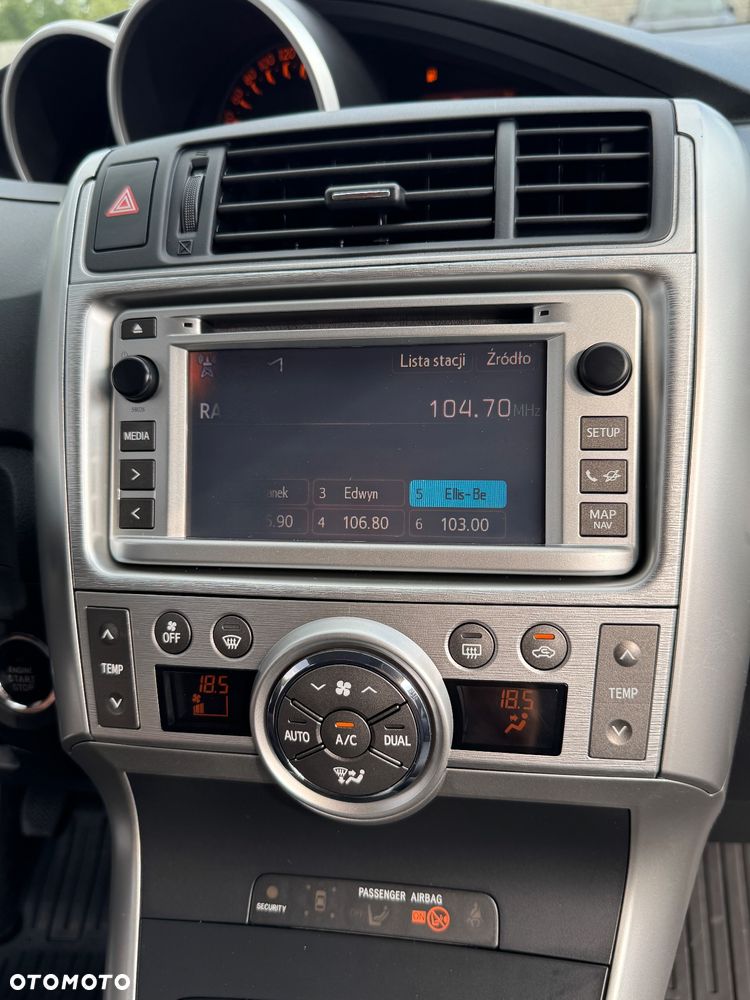 Toyota Verso 2.0 D-4D Premium - 15