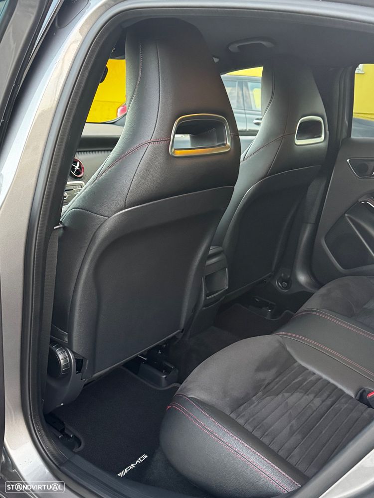 Mercedes-Benz A 45 AMG 4Matic Speedshift 7G-DCT - 17