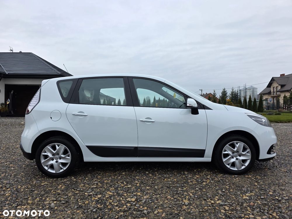 Renault Scenic 1.6 16V 110 TomTom Edition - 2