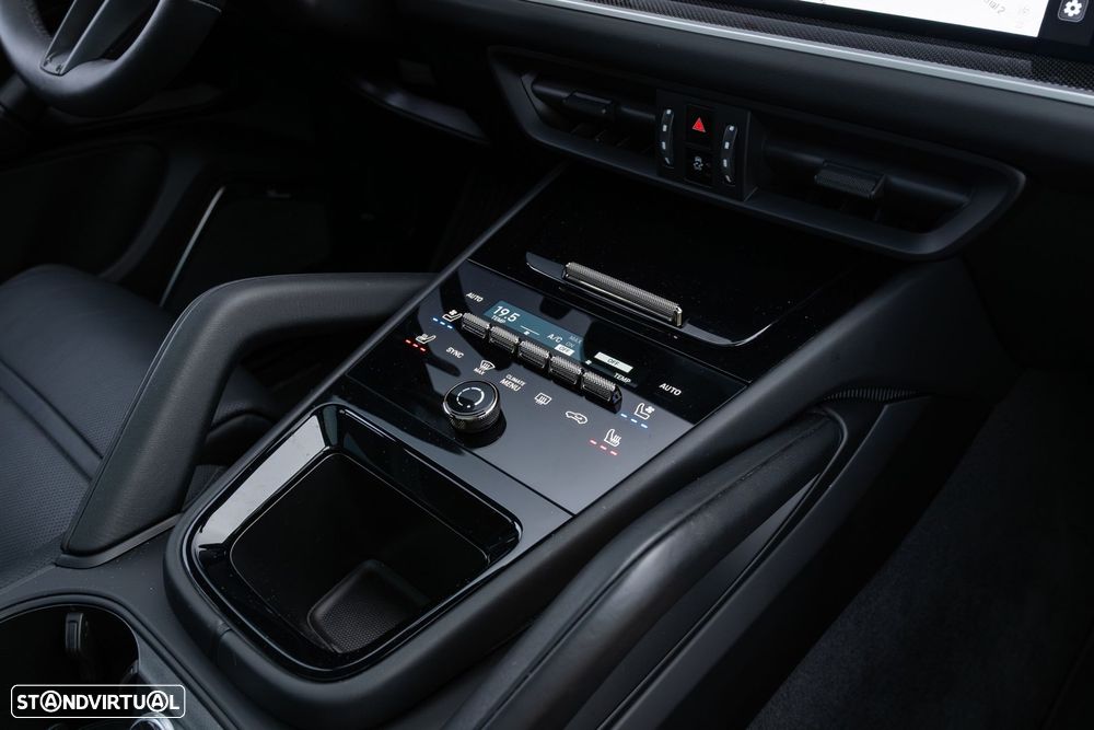 Porsche Cayenne Coupé Turbo E-Hybrid - 33