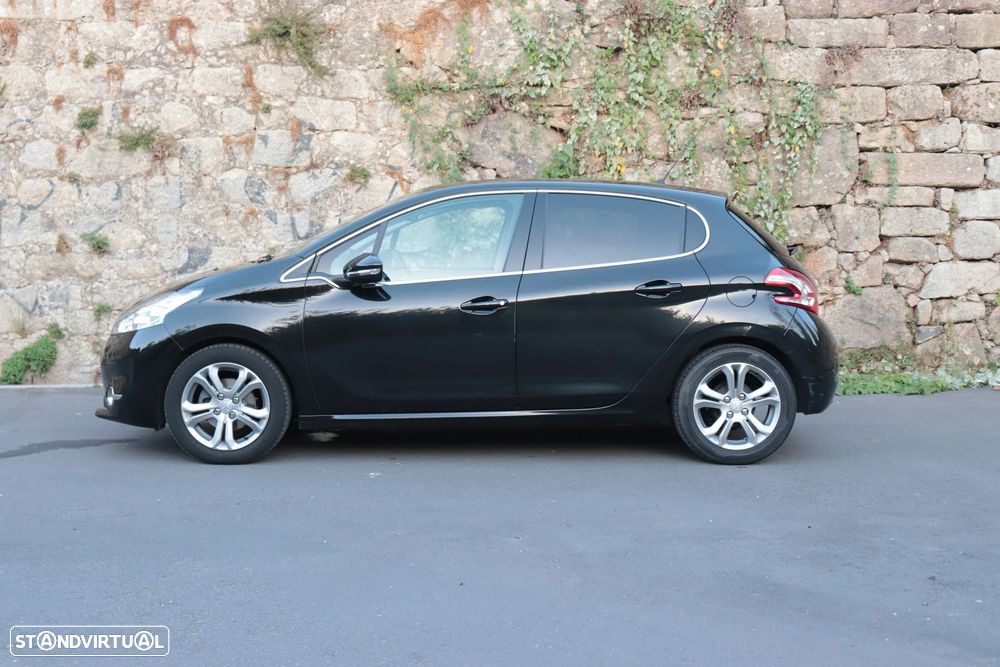 Peugeot 208 1.2 VTi Allure - 3