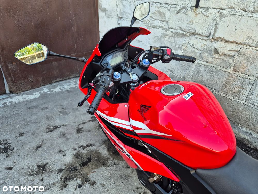 Honda CBR - 24
