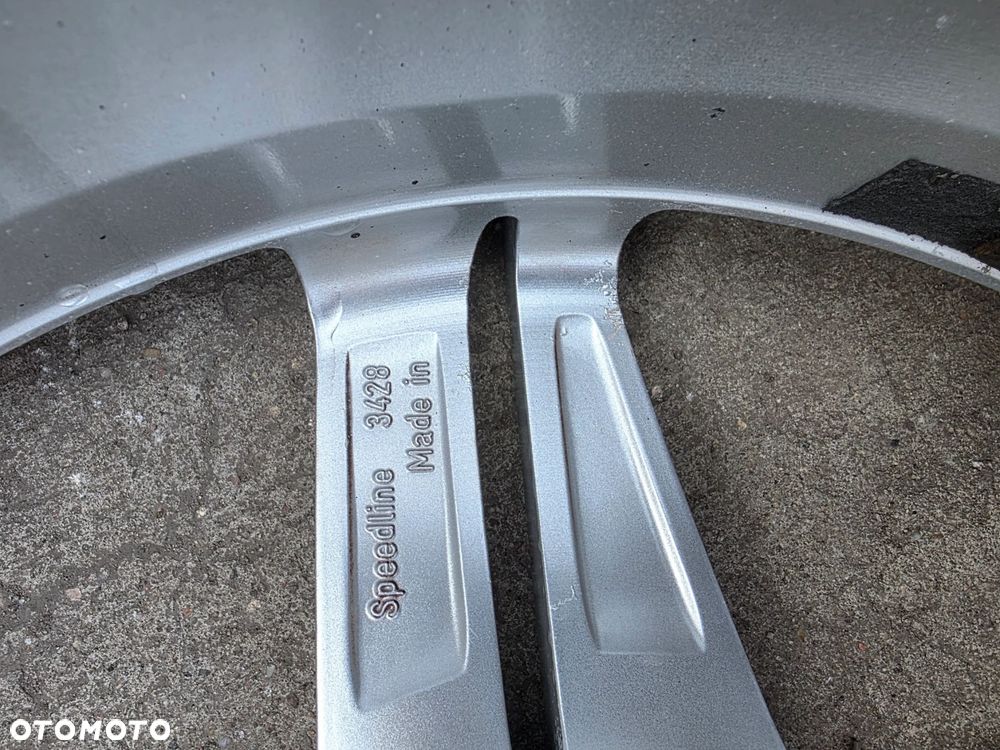 FELGA FELGI KOMPLET VW SKODA AUDI A4 B9 A5 8W 8.0J R18 ET40 8W0601025R 8/26 - 10