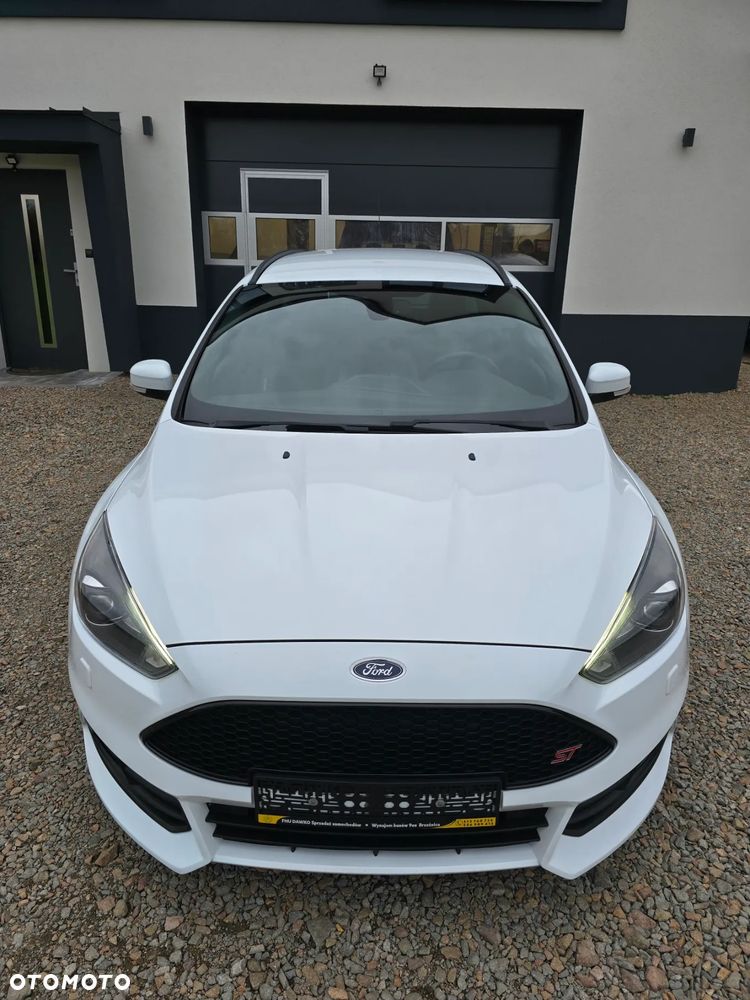 Ford Focus 2.0 EcoBoost ST mit Leder-Exclusiv-Paket - 34