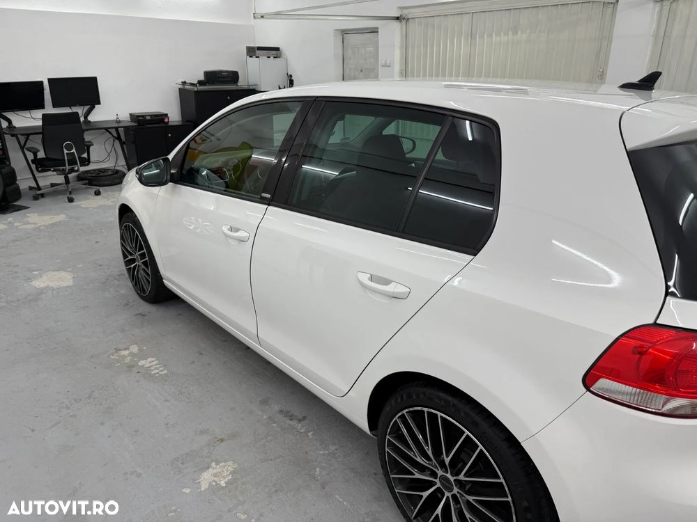 Volkswagen Golf 2.0 TDI DPF DSG Style - 32