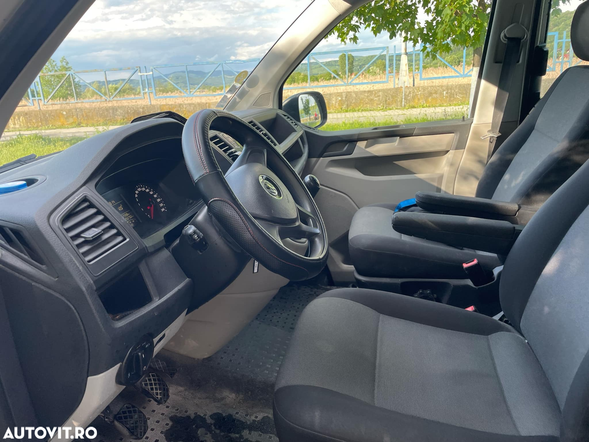 Volkswagen Transporter - 7