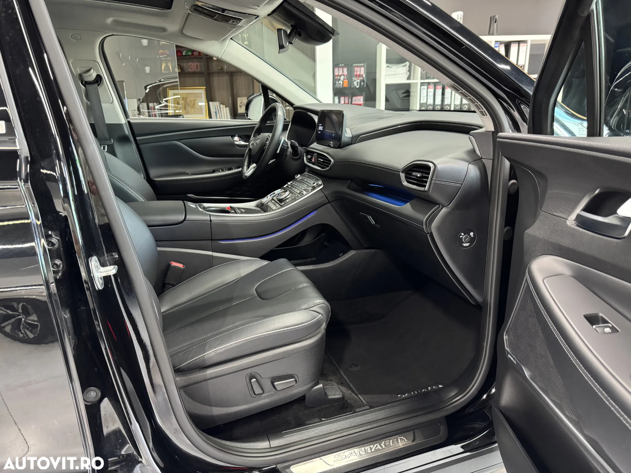 Hyundai Santa Fe Plug-in Hybrid 1.6 l 265 CP 4WD 6AT Luxury - 10