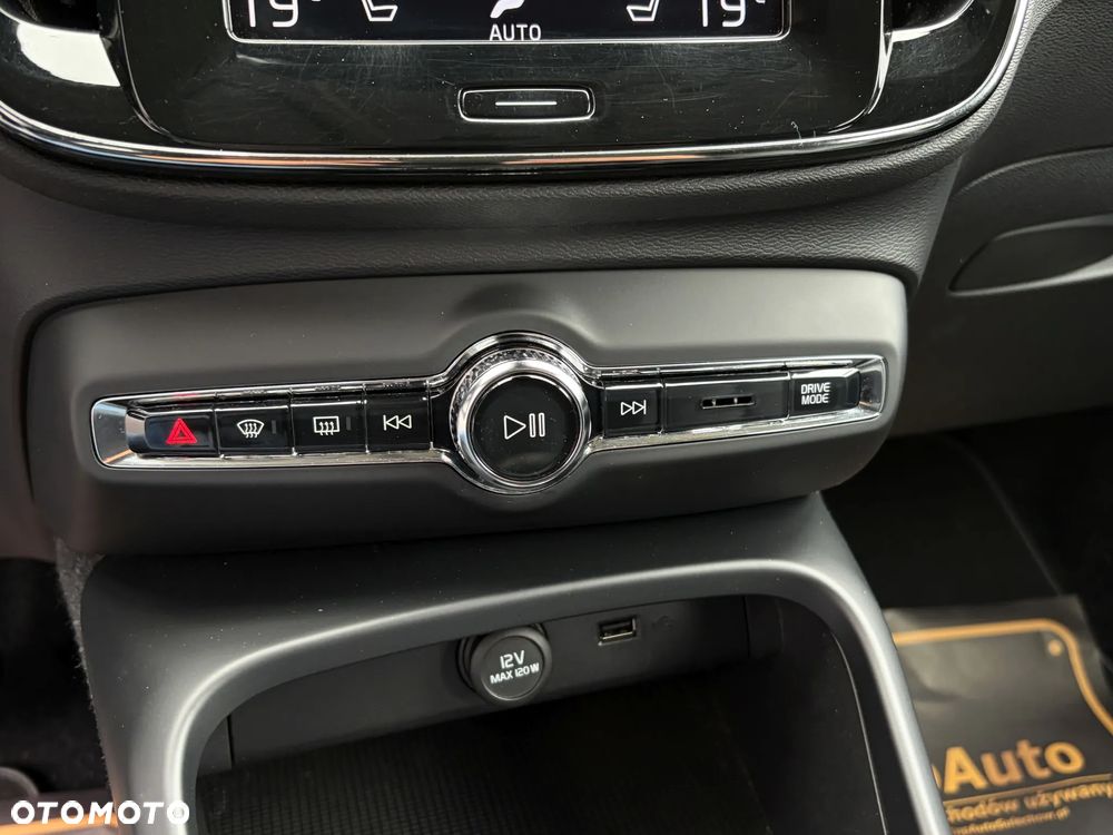 Volvo XC 40 T4 Geartronic Inscription - 31