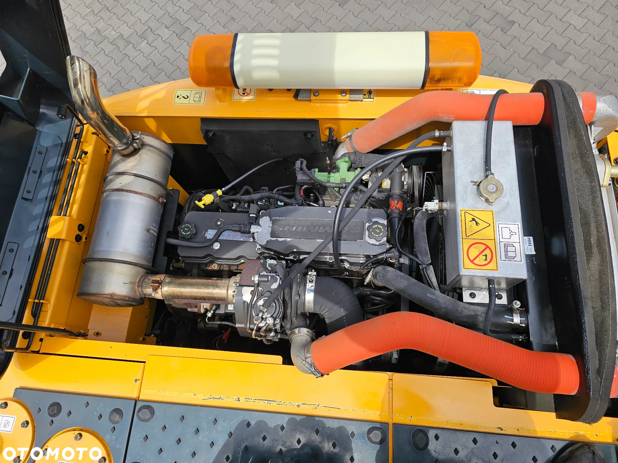 Hyundai 140 W 9 A - 20