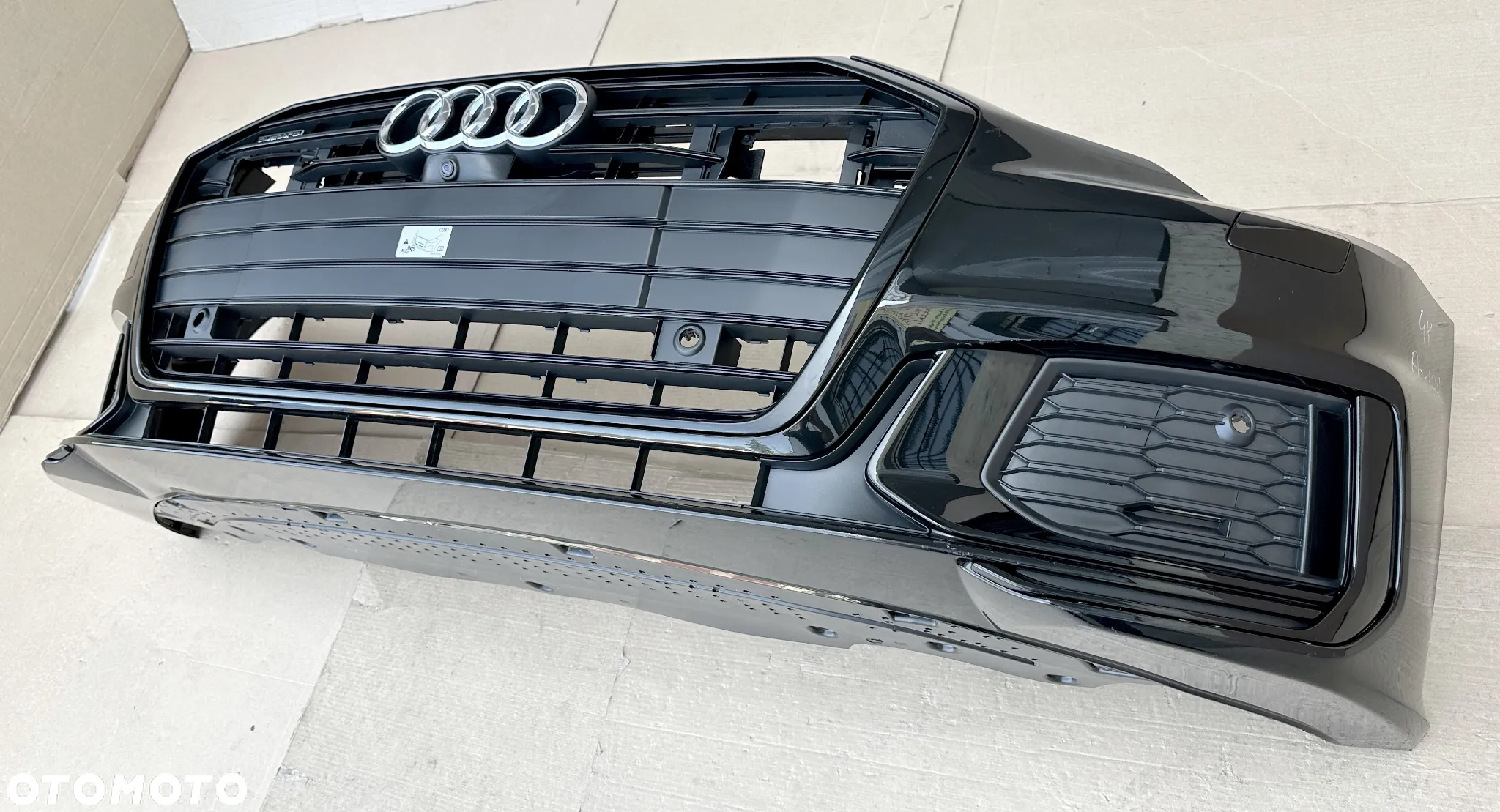 Zderzak przedni Audi A6 C8 4K0 S-Line, BLACK Line - przód Line - 2