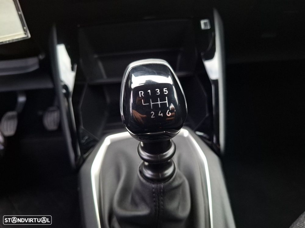 Peugeot 2008 1.2 PureTech Style - 17