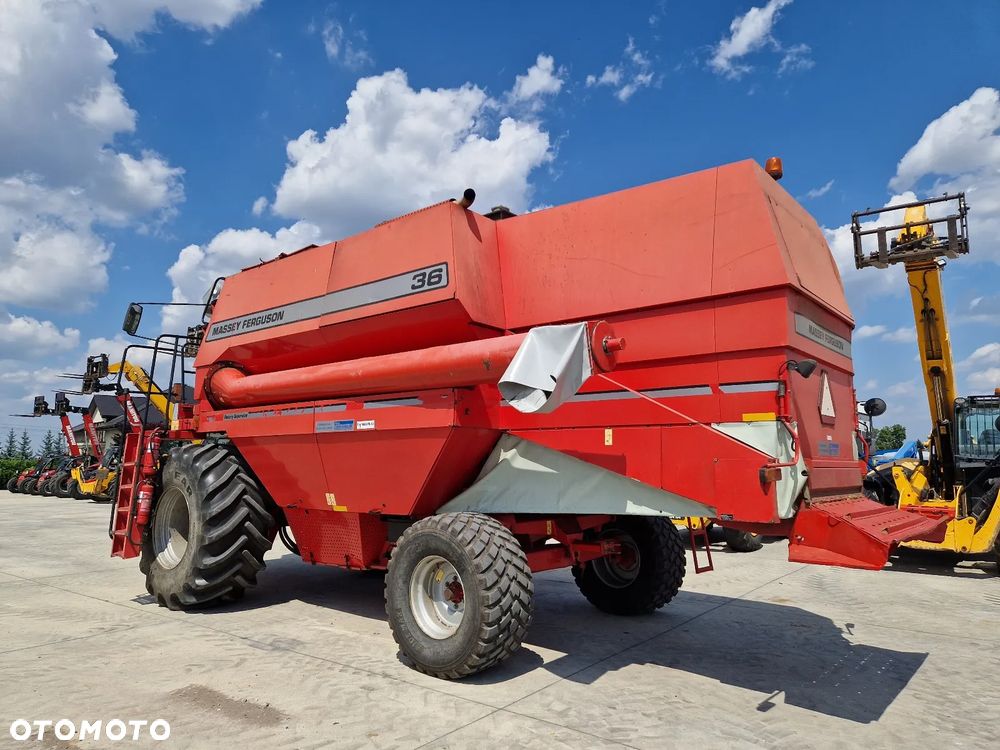 Massey Ferguson MF 36 Claas New Holland P600 - 7