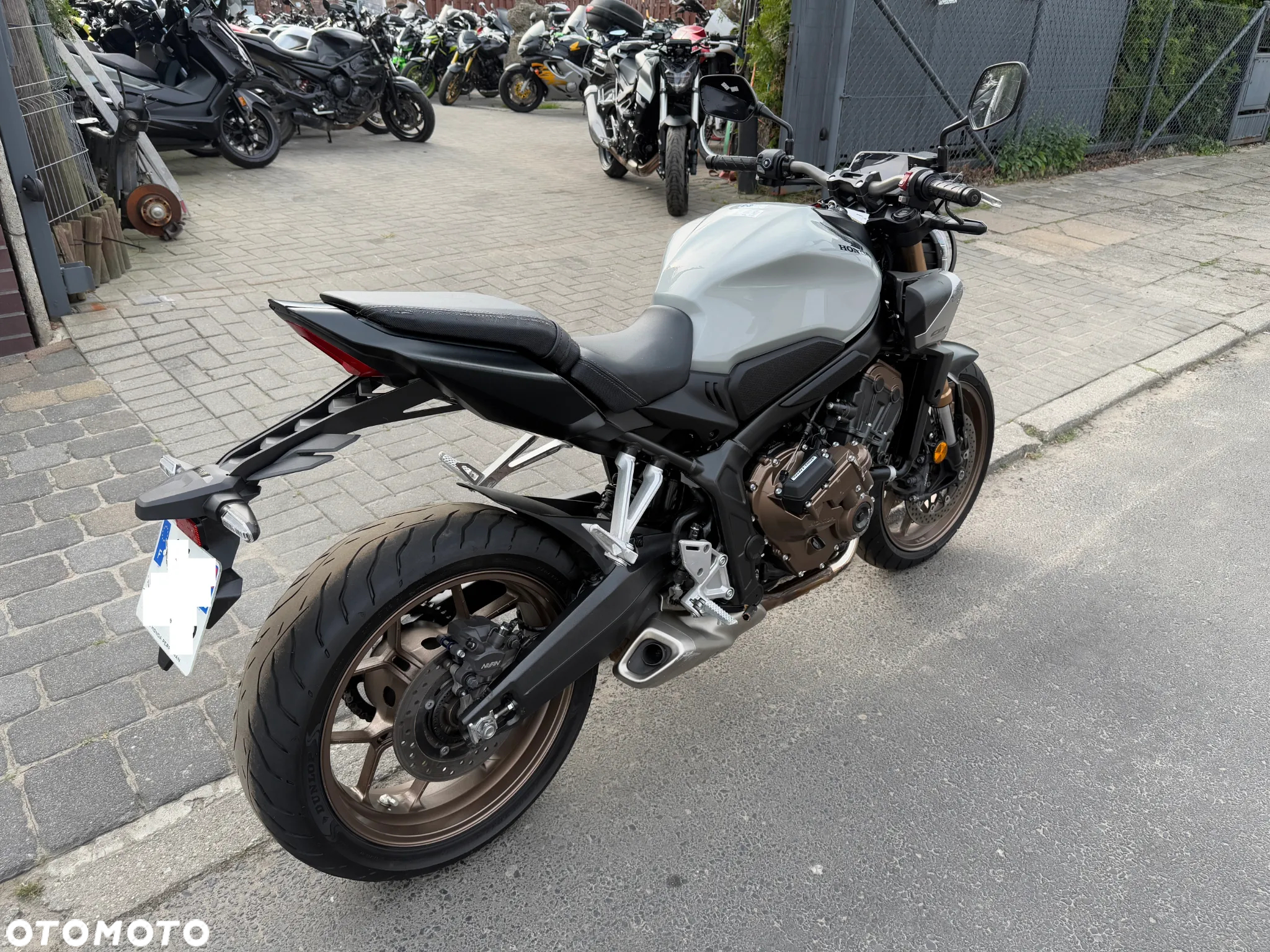 Honda CB - 6