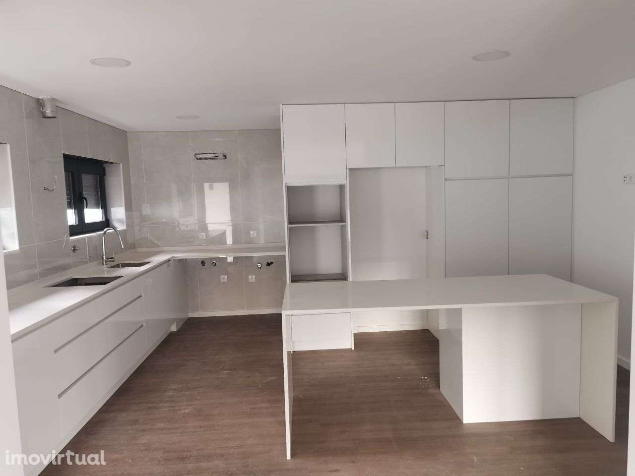 Moradia T3+1 em São Torcato - Guimarães - Grande imagem: 2/24