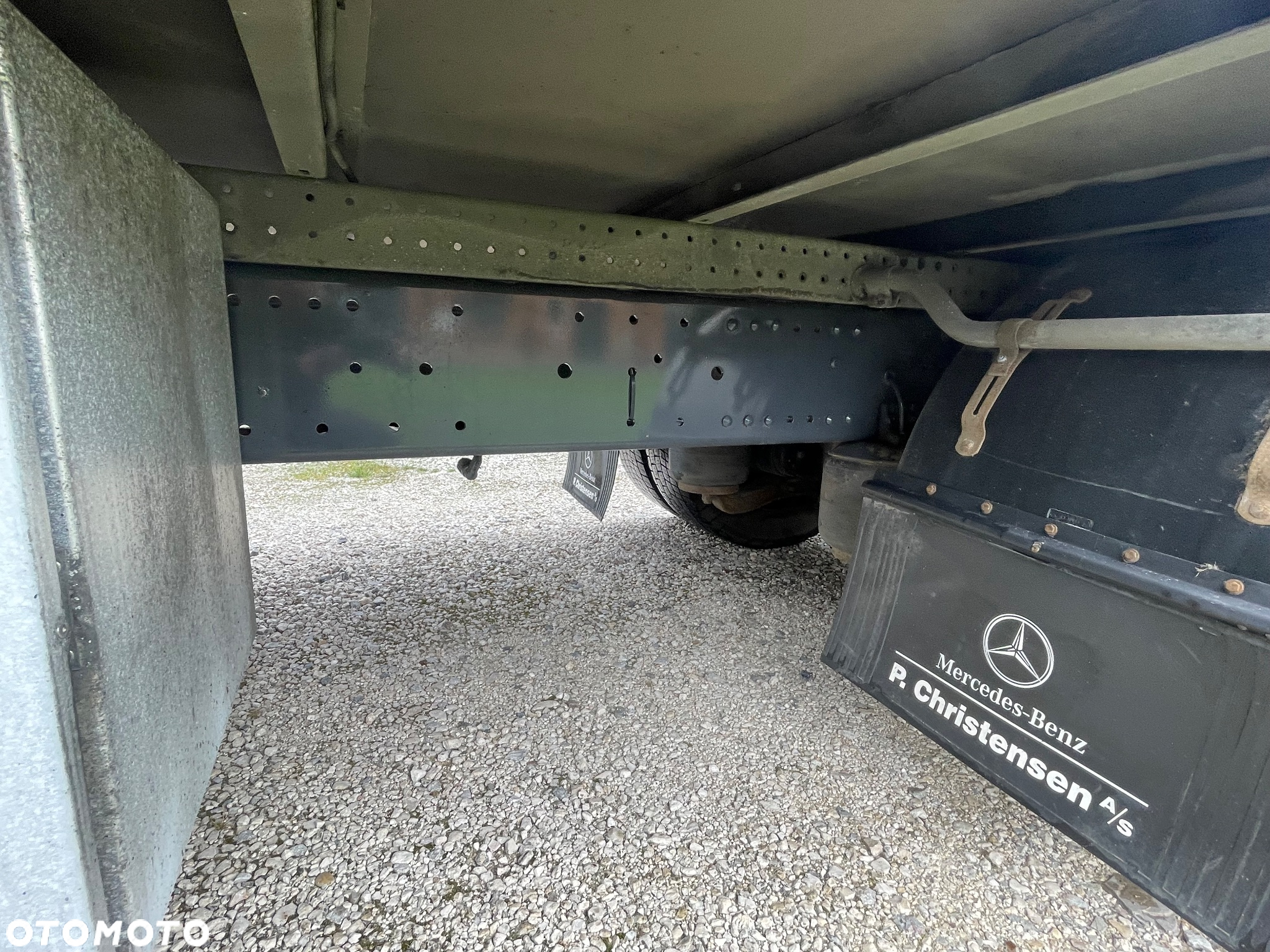 Mercedes-Benz AXOR 1824 euro 5 - 8