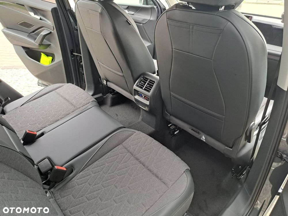 Volkswagen Tiguan - 8