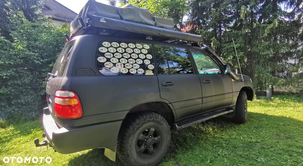 Toyota Land Cruiser 100 - 5