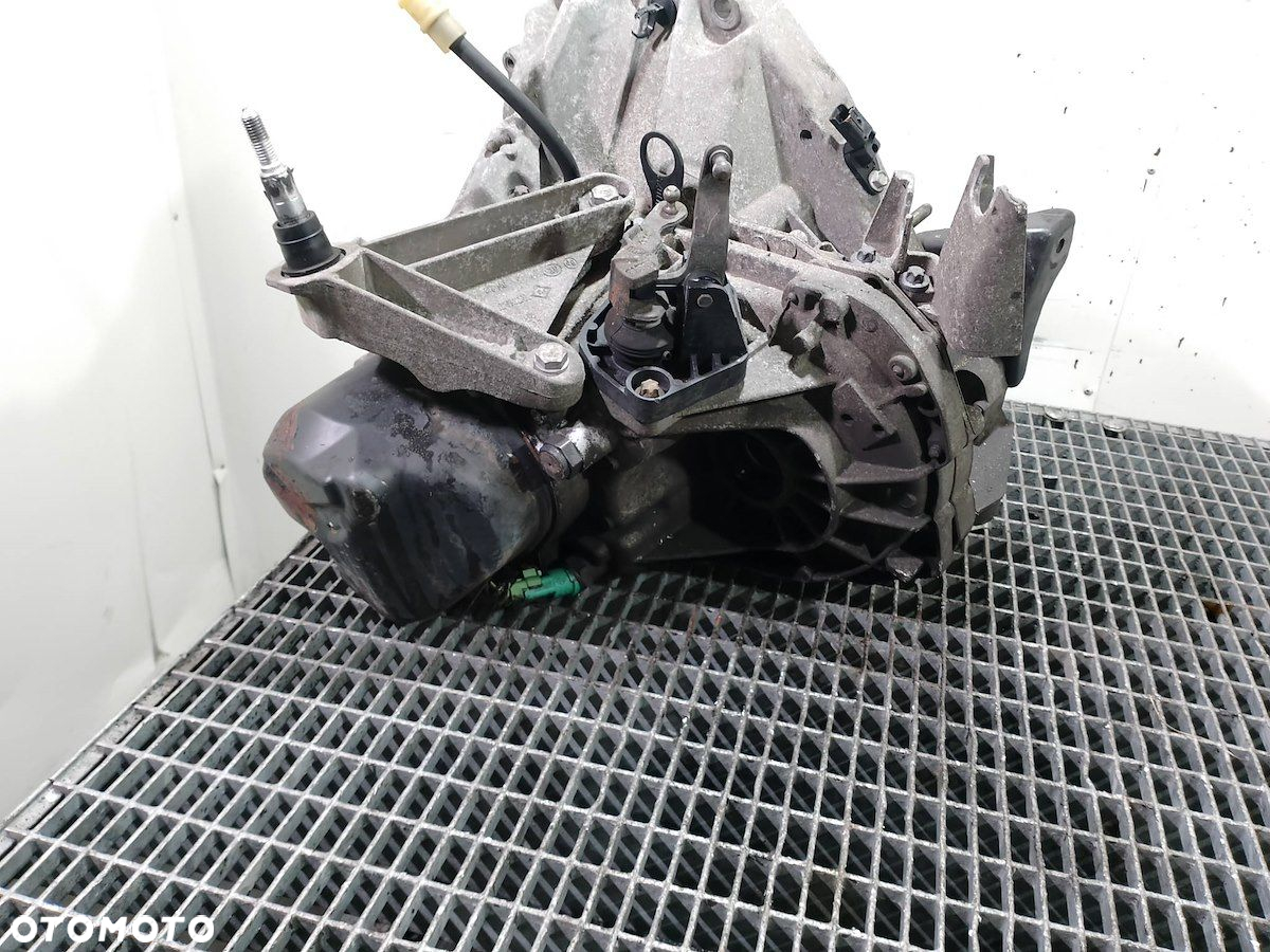 SKRZYNIA BIEGÓW MANUALNA RENAULT MEGANE II JR5118 1.5 DCI - 6
