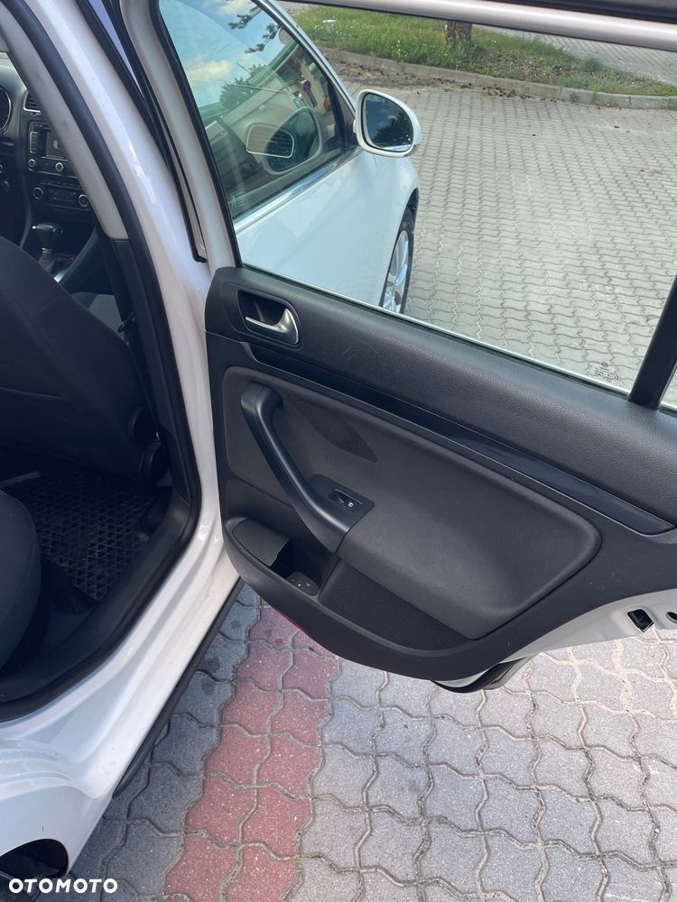 Volkswagen Golf 1.6 TDI BlueMot Comfortline DSG - 8