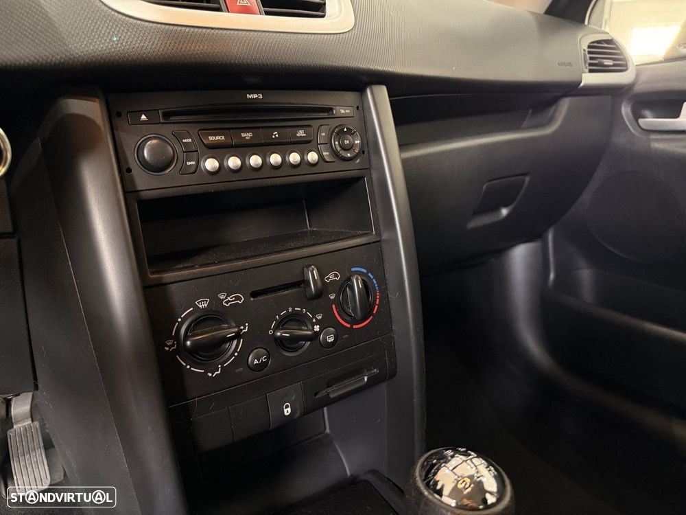Peugeot 207 1.4 16V Active - 7