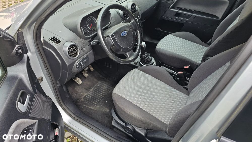 Ford Fusion 1.4 + - 5