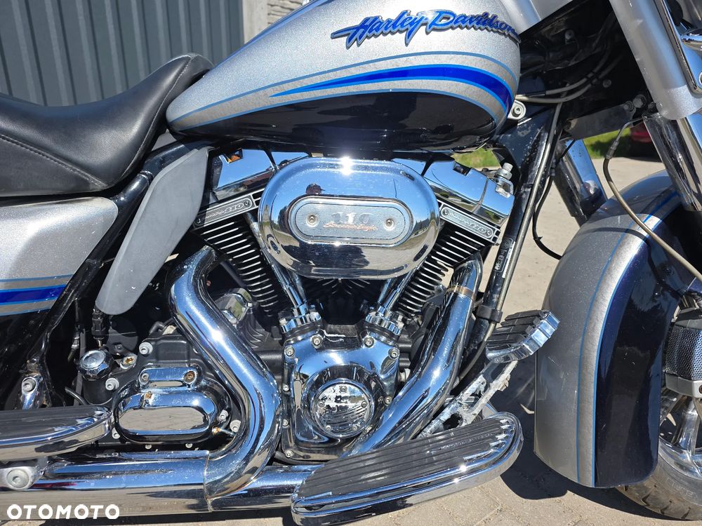 Harley-Davidson CVO Street Glide - 7
