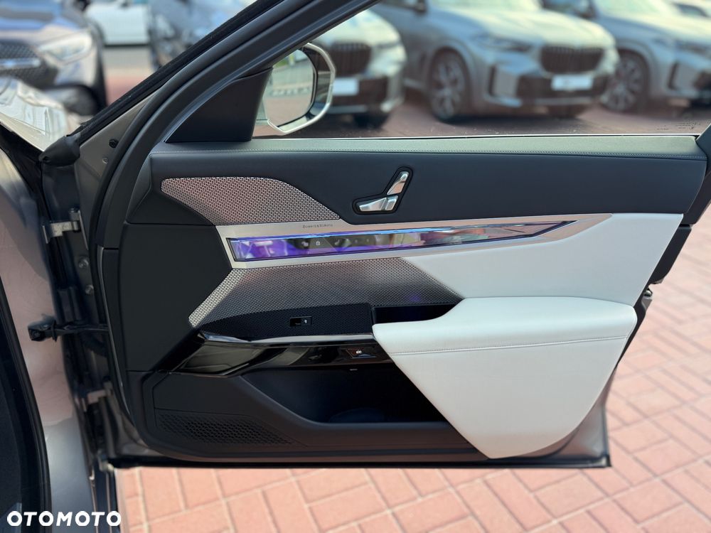 BMW Seria 7 740d xDrive mHEV sport - 33