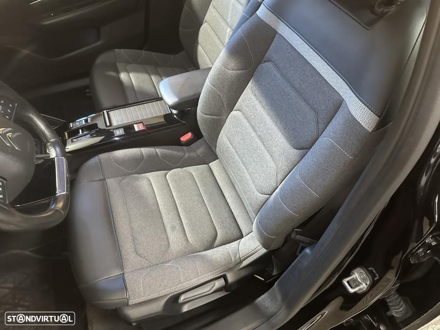 Citroën e-C4 50 kWh Shine - 11