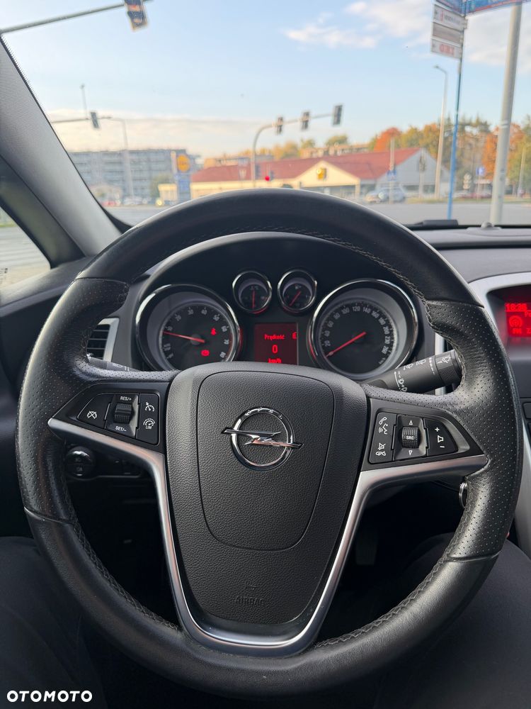 Opel Astra 1.4 Turbo - 10