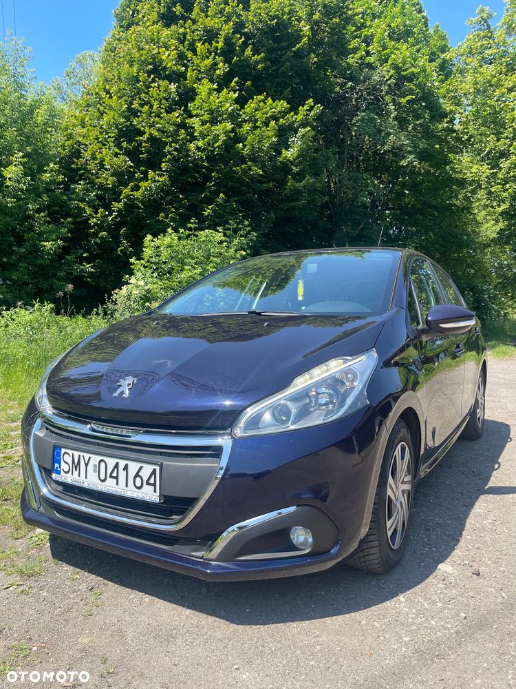 Peugeot 208 - 1