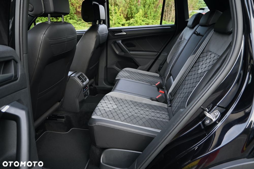 Volkswagen Tiguan 2.0 TDI SCR 4Mot R-Line DSG - 29