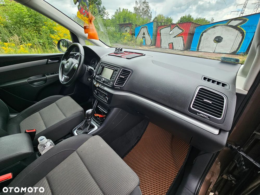 Volkswagen Sharan 1.4 TSI BMT Comfortline DSG - 24