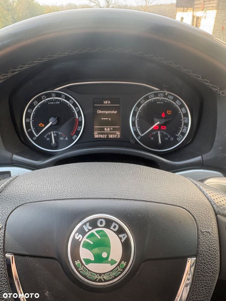Skoda Octavia 2.0 TDI DPF RS DSG - 12