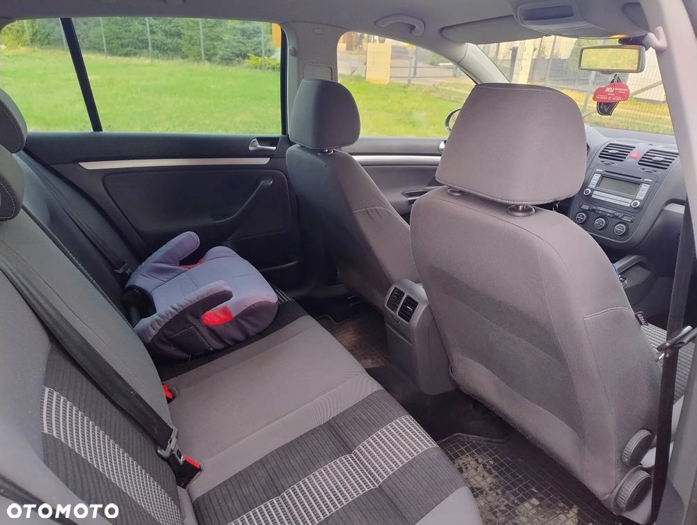 Volkswagen Golf - 14