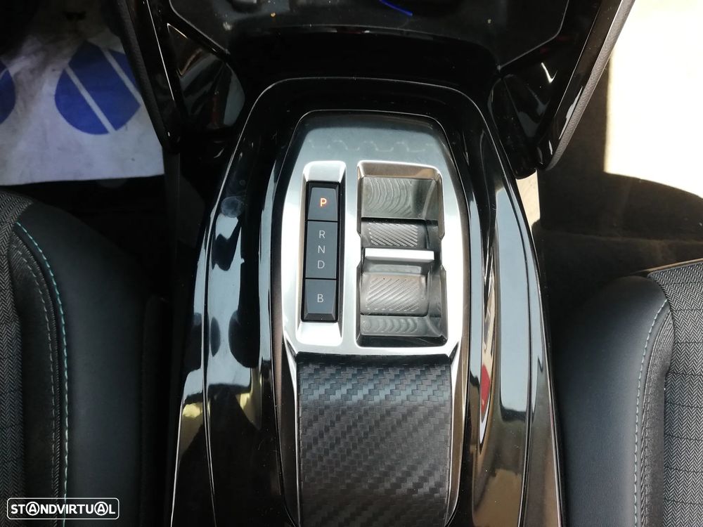 Peugeot e-208 Allure Pack - 18