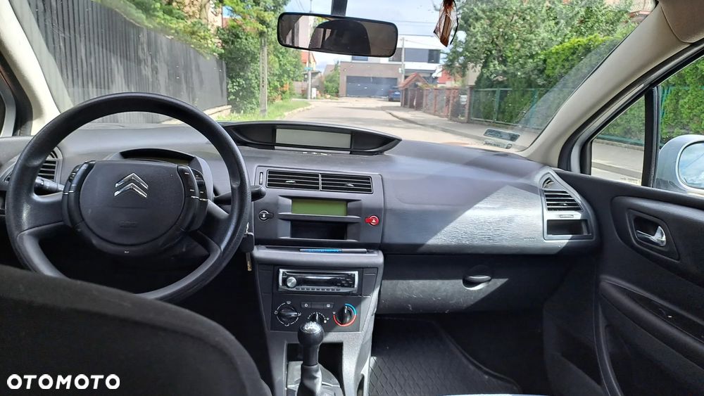 Citroën C4 1.4 16V X - 5