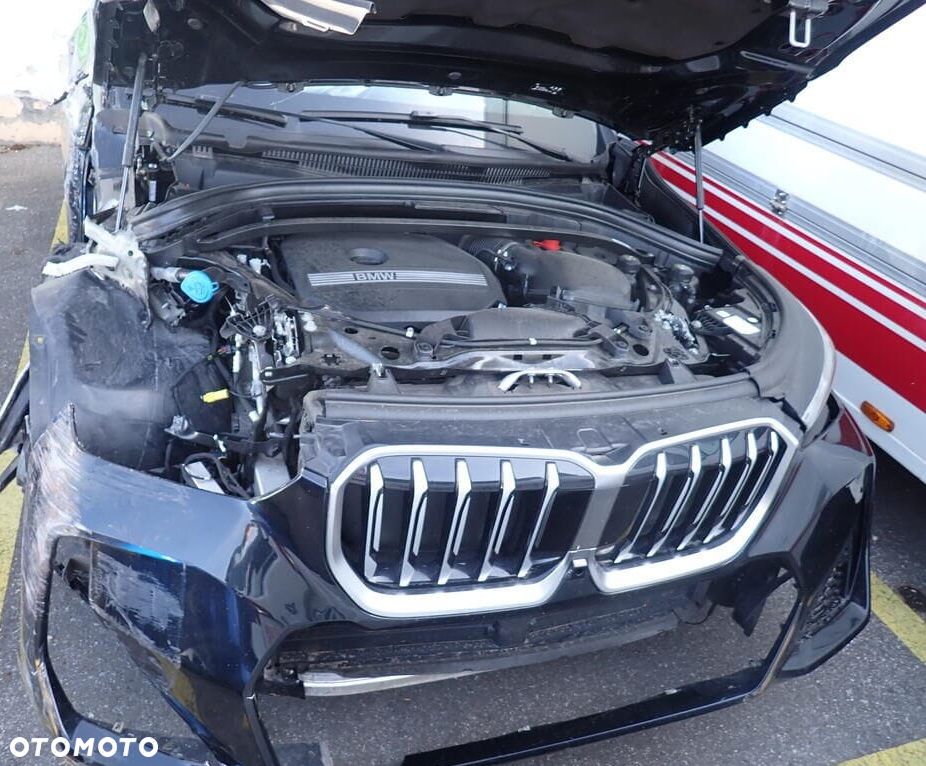 BMW X1 xDrive23i M Sportpaket - 7