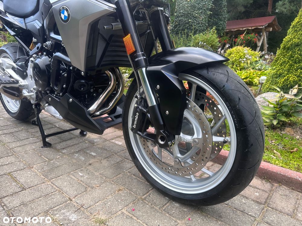 BMW F - 26
