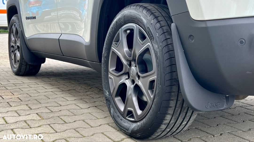 Jeep Renegade - 14