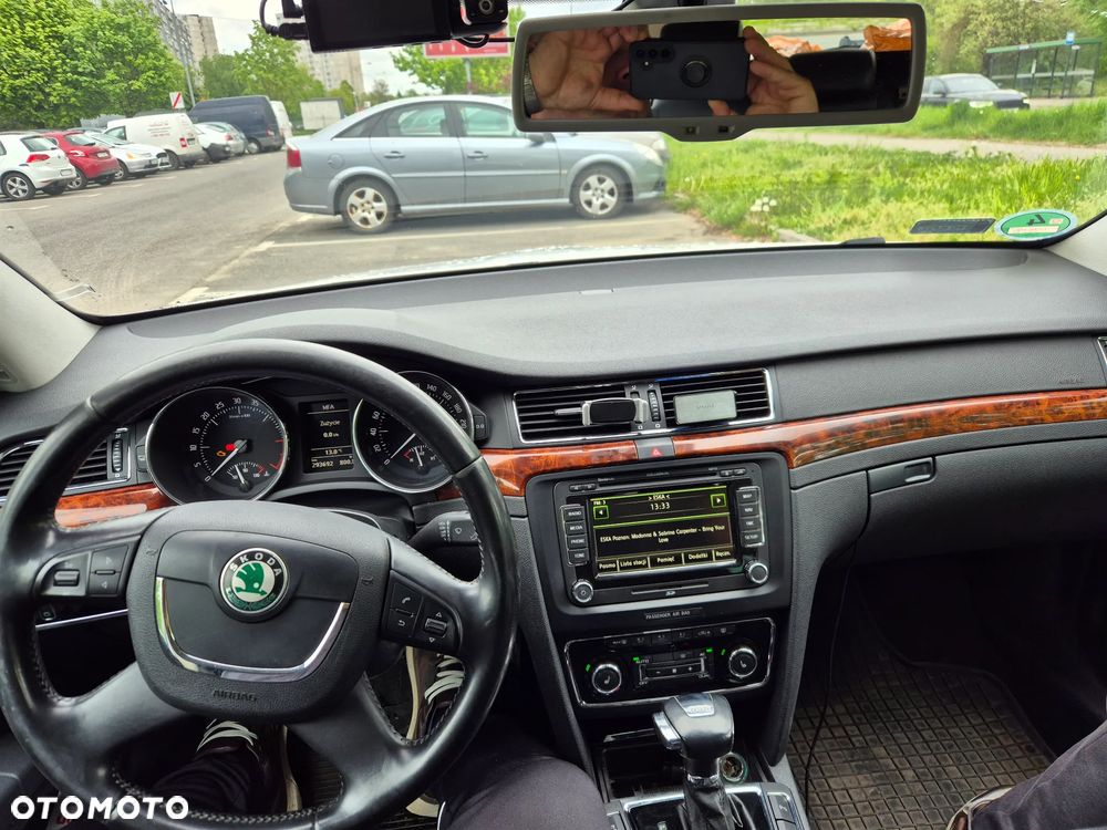 Skoda Superb 2.0 TDI DSG Elegance - 4