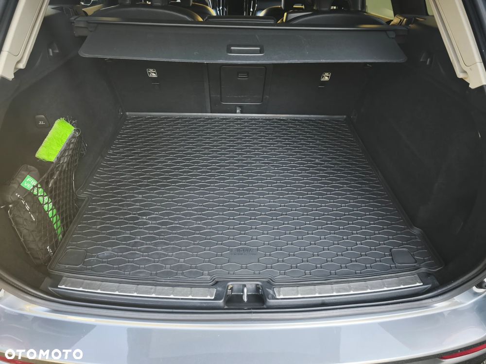 Volvo XC 60 B4 D Plus Bright - 26