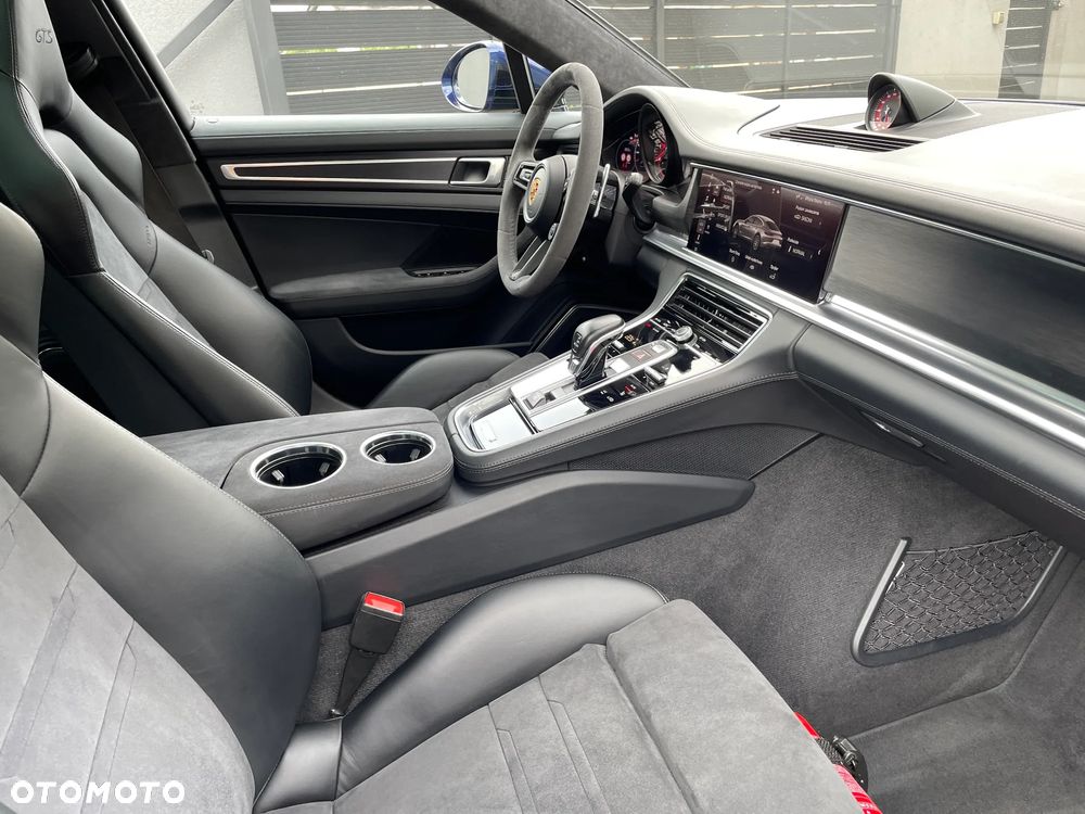 Porsche Panamera GTS - 15