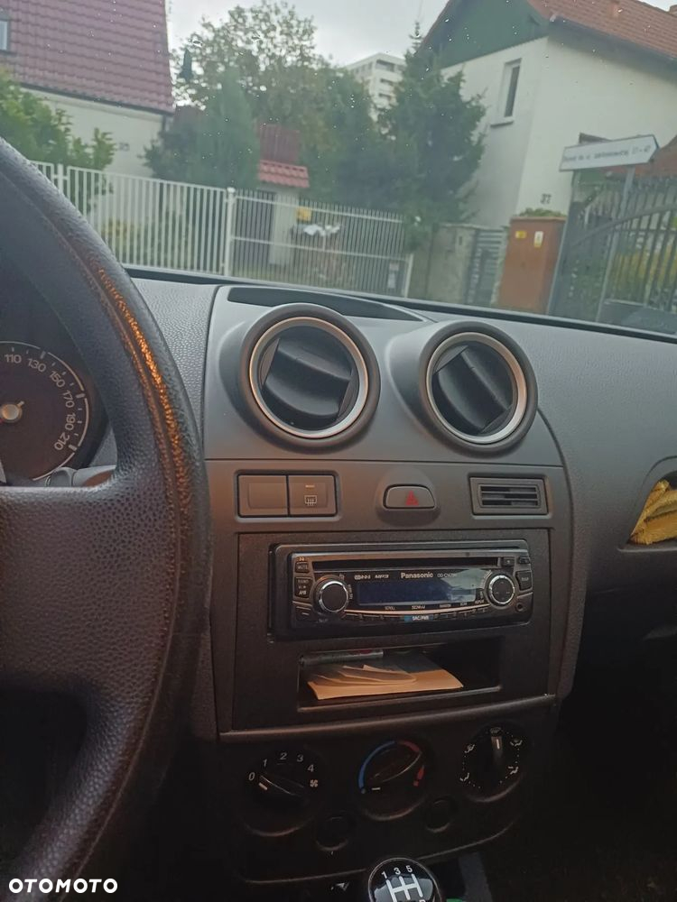 Ford Fiesta 1.3 - 7