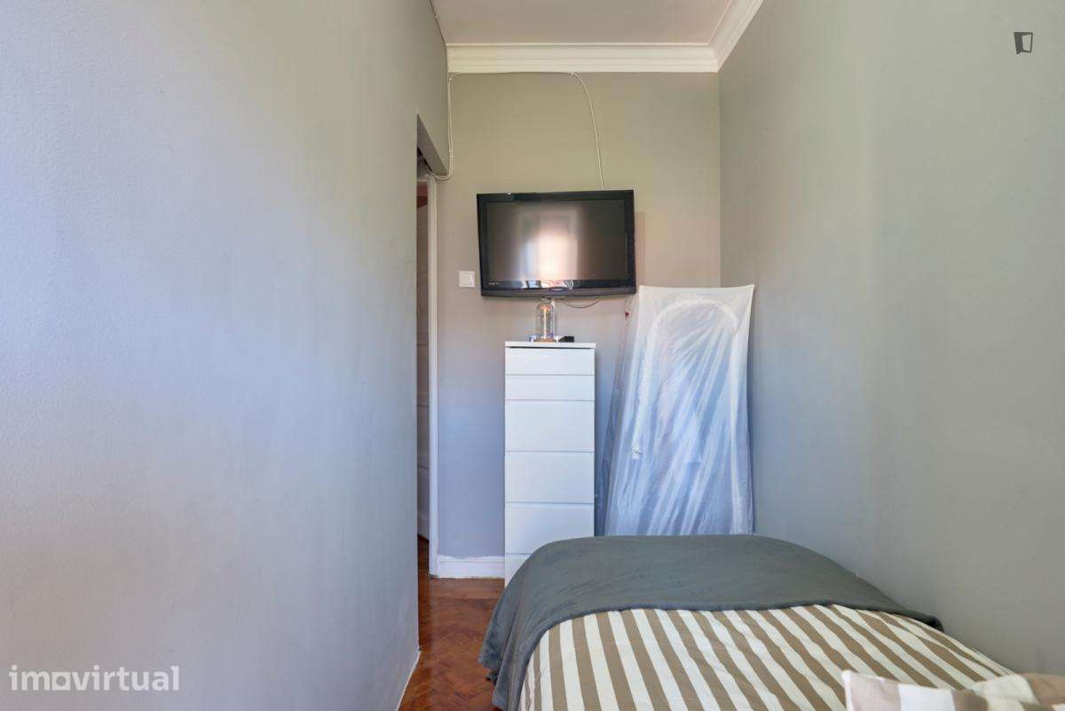 Quarto - localizado em Amadora Lisbon - Grande imagem: 3/28